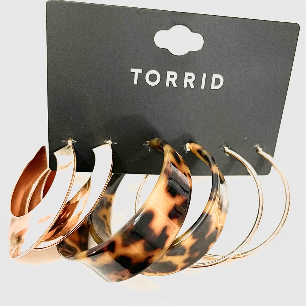 🆕🦋TORRID Tortoiseshell & Gold Earring Set🦋 - Picture 7 of 9